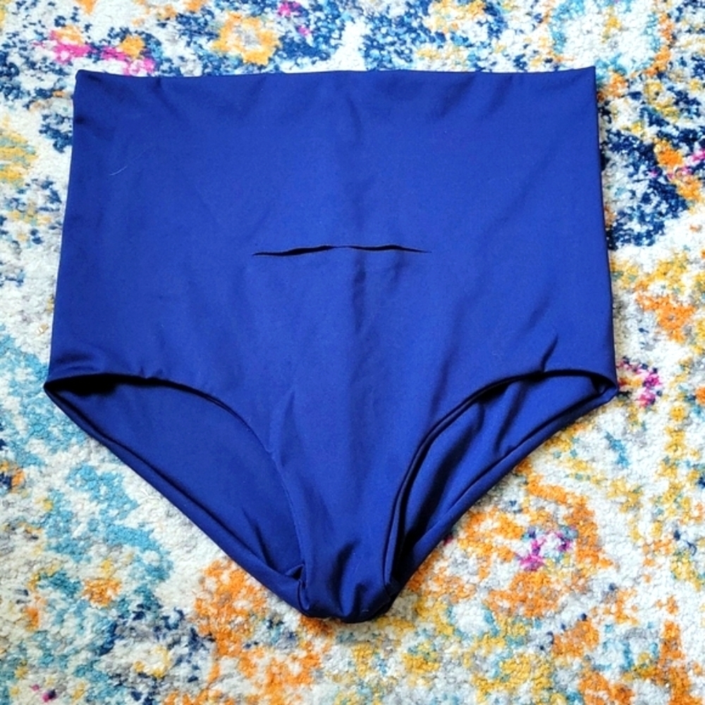 Nyssa Fourthwear Postpartum recovery bottoms with ice pack pocket NWOT